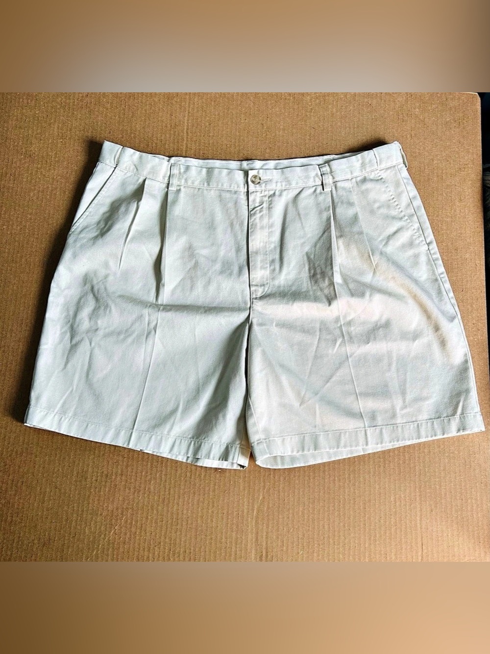 L.L.Bean Comfort Waist Pleated Chino Shorts Bermuda Shorts